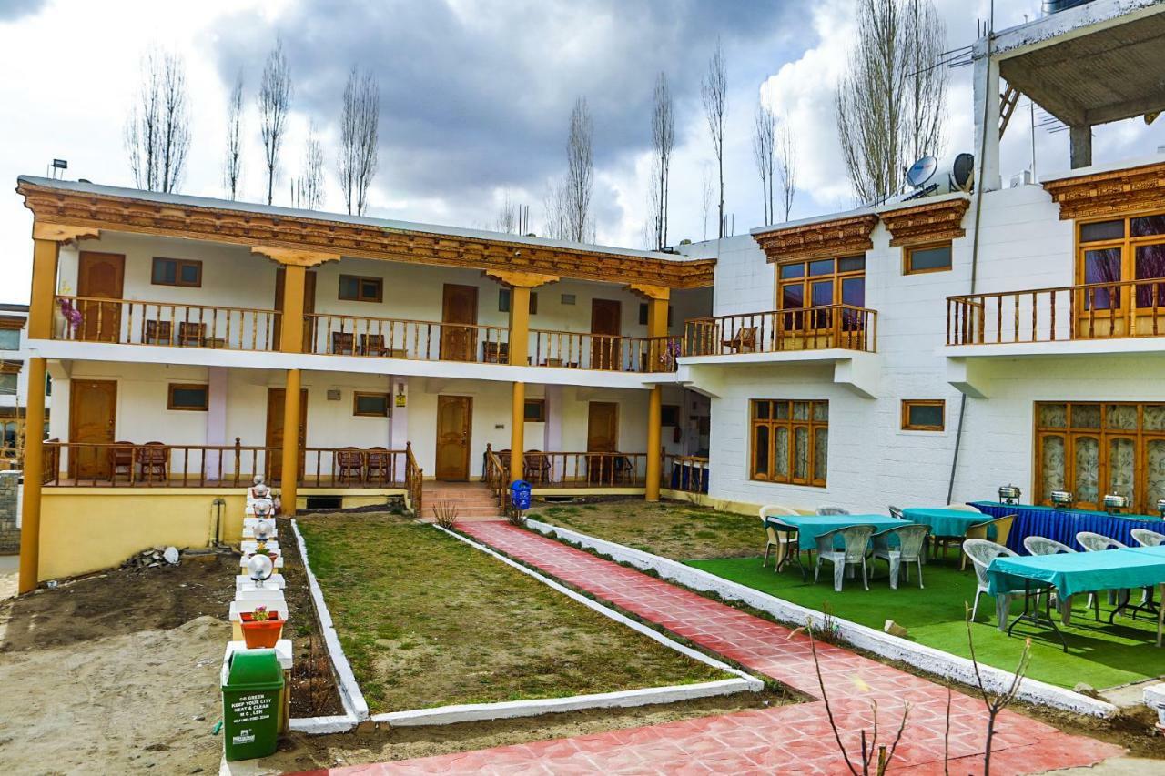 Oyo 37004 City Heart Guest House Leh Dış mekan fotoğraf