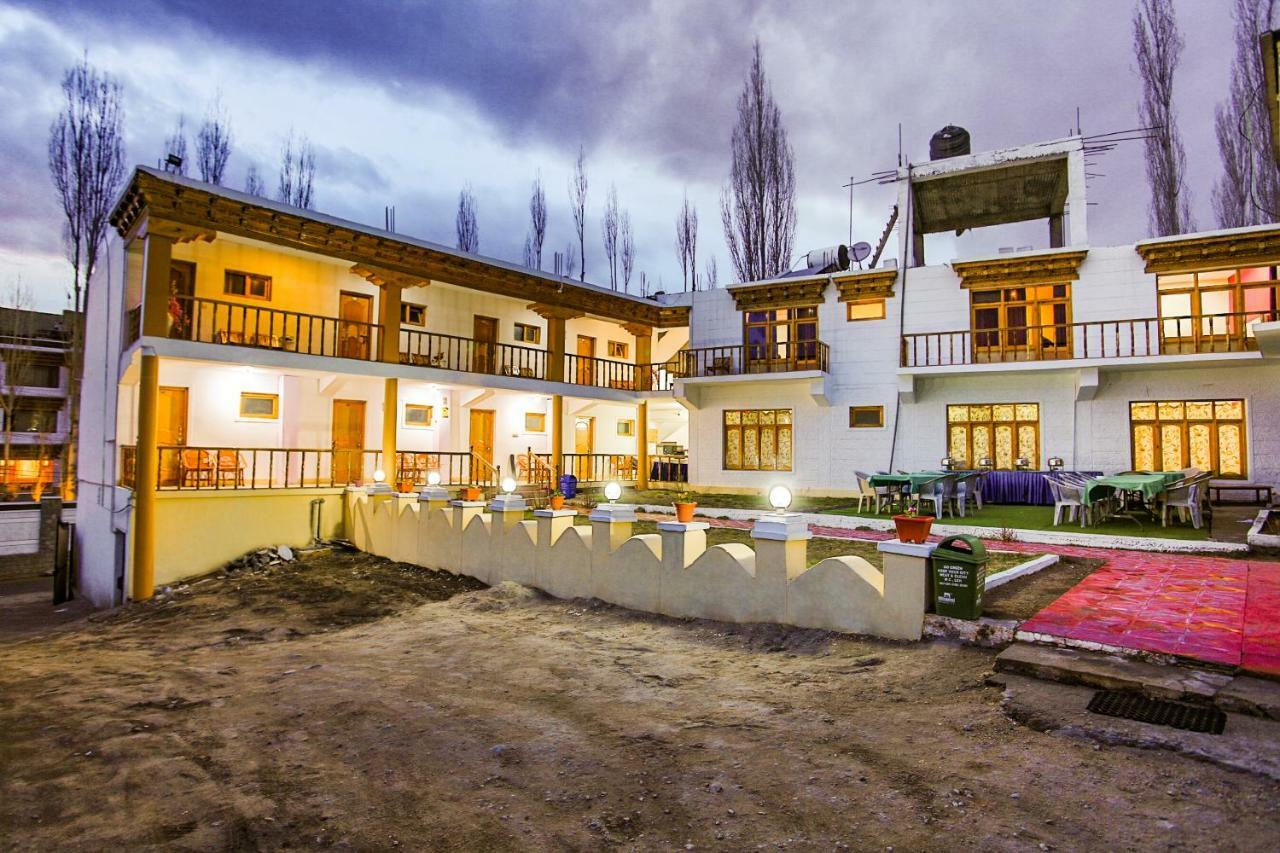 Oyo 37004 City Heart Guest House Leh Dış mekan fotoğraf