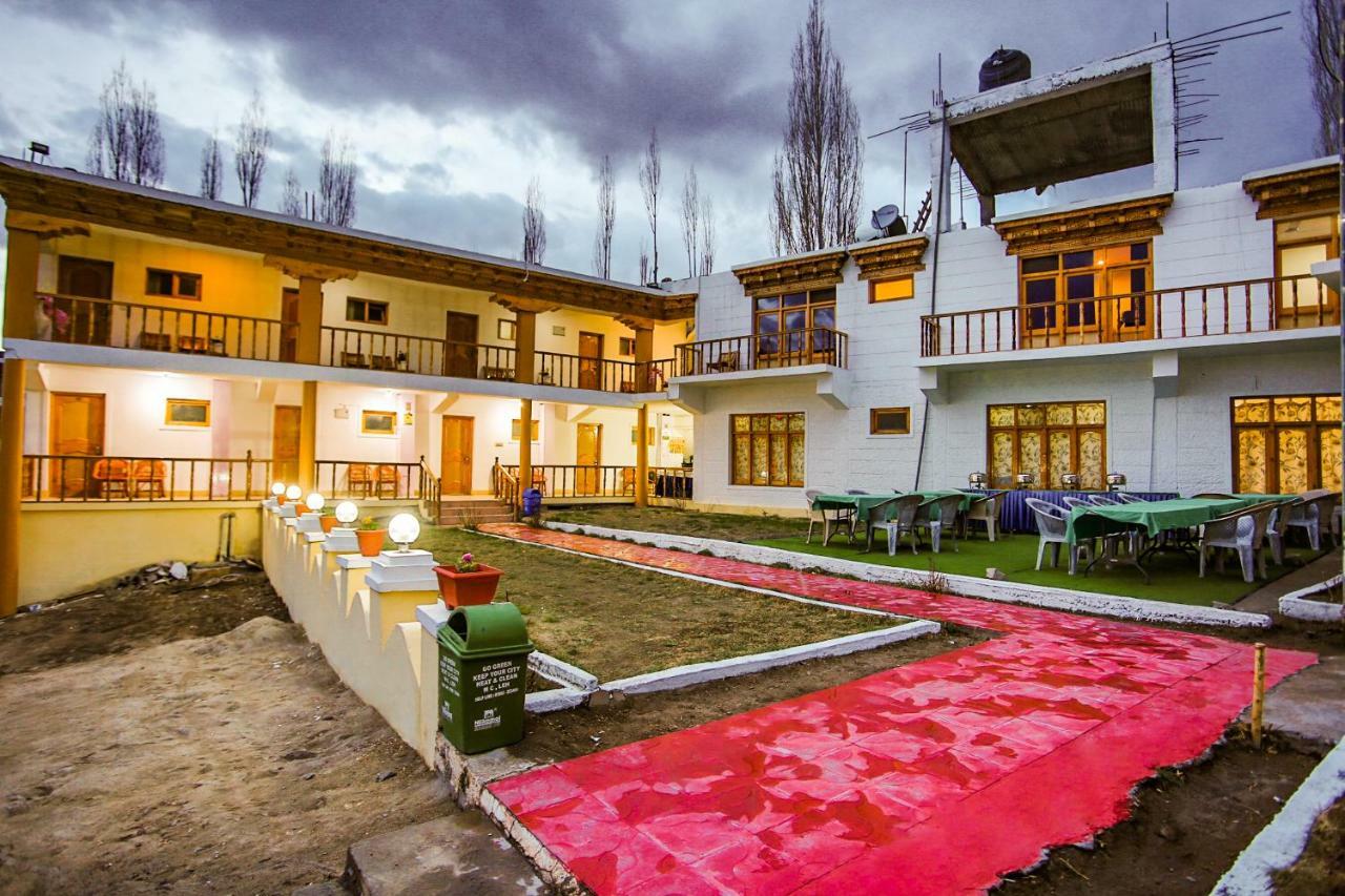 Oyo 37004 City Heart Guest House Leh Dış mekan fotoğraf
